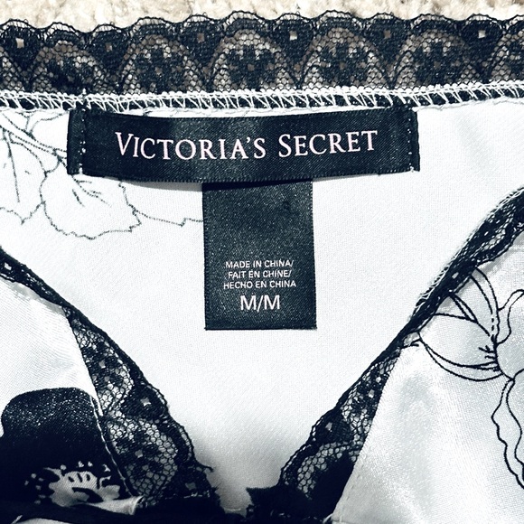 Victoria’s Secret Flyaway Babydoll - Picture 6 of 7